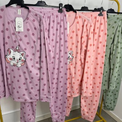 PIJAMA GATA