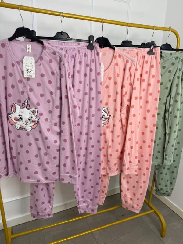 PIJAMA GATA