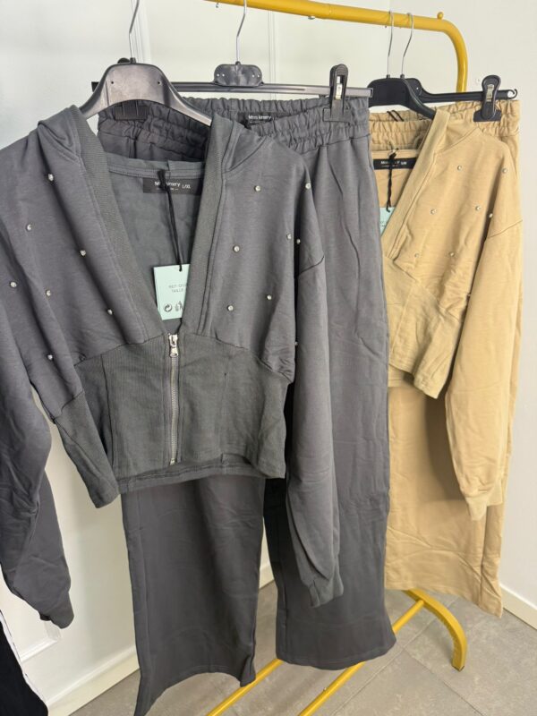 CHANDAL ESCOTE BRILLO - Imagen 2