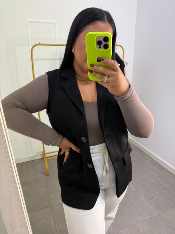 BLAZER SIN MANGAS - Imagen 3