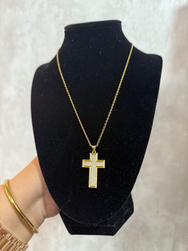 COLLAR CRUZ BRILLO
