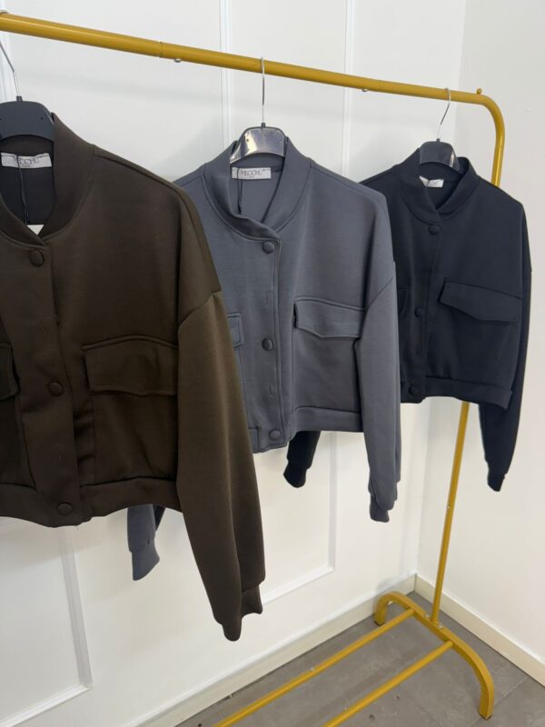 BOMBER CLASICA CROP - Imagen 3