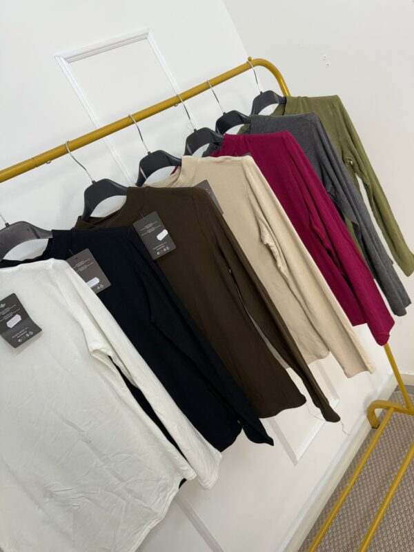 CAMISETA CALENTITA II - Imagen 2
