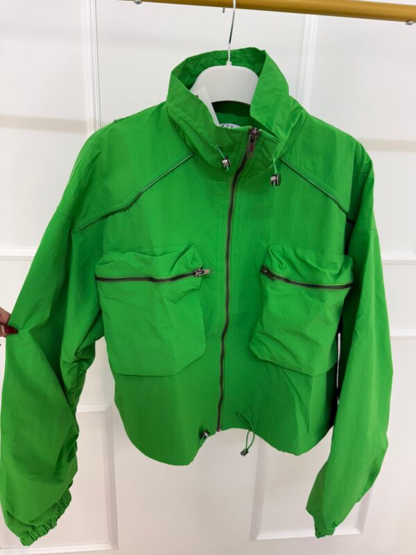 CHAQUETA CORTA VIENTO